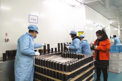 老牌工厂集体“焕新” 保温杯里的1688密码